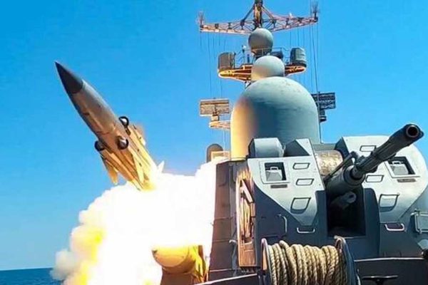 Crise-missile-on-boear-nucl